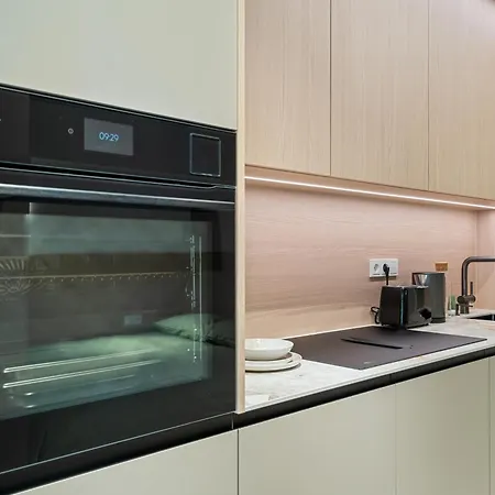 New With Balcony- 1gb - 10 Min Center Ref37