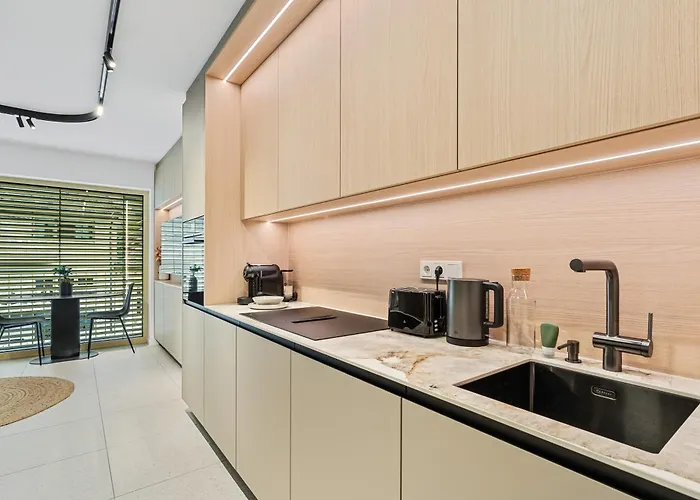 New With Balcony- 1gb - 10 Min Center Ref37 Luxemburg