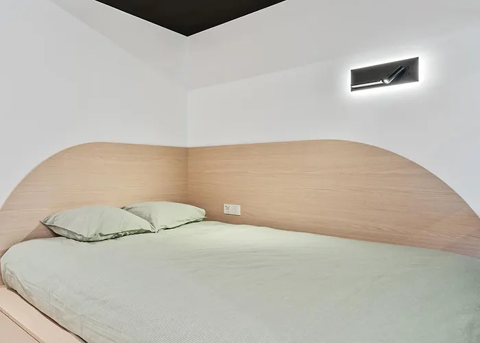 New With Balcony- 1gb - 10 Min Center Ref37