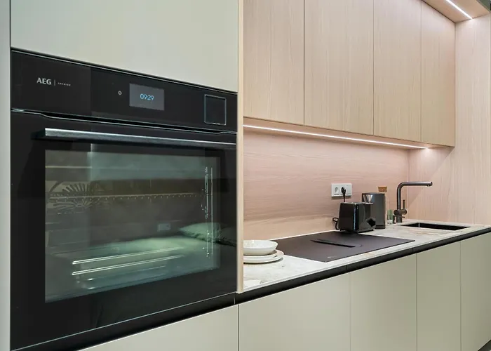 New With Balcony- 1gb - 10 Min Center Ref37